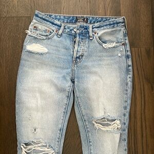 Abercrombie low rise slim boyfriend jeans